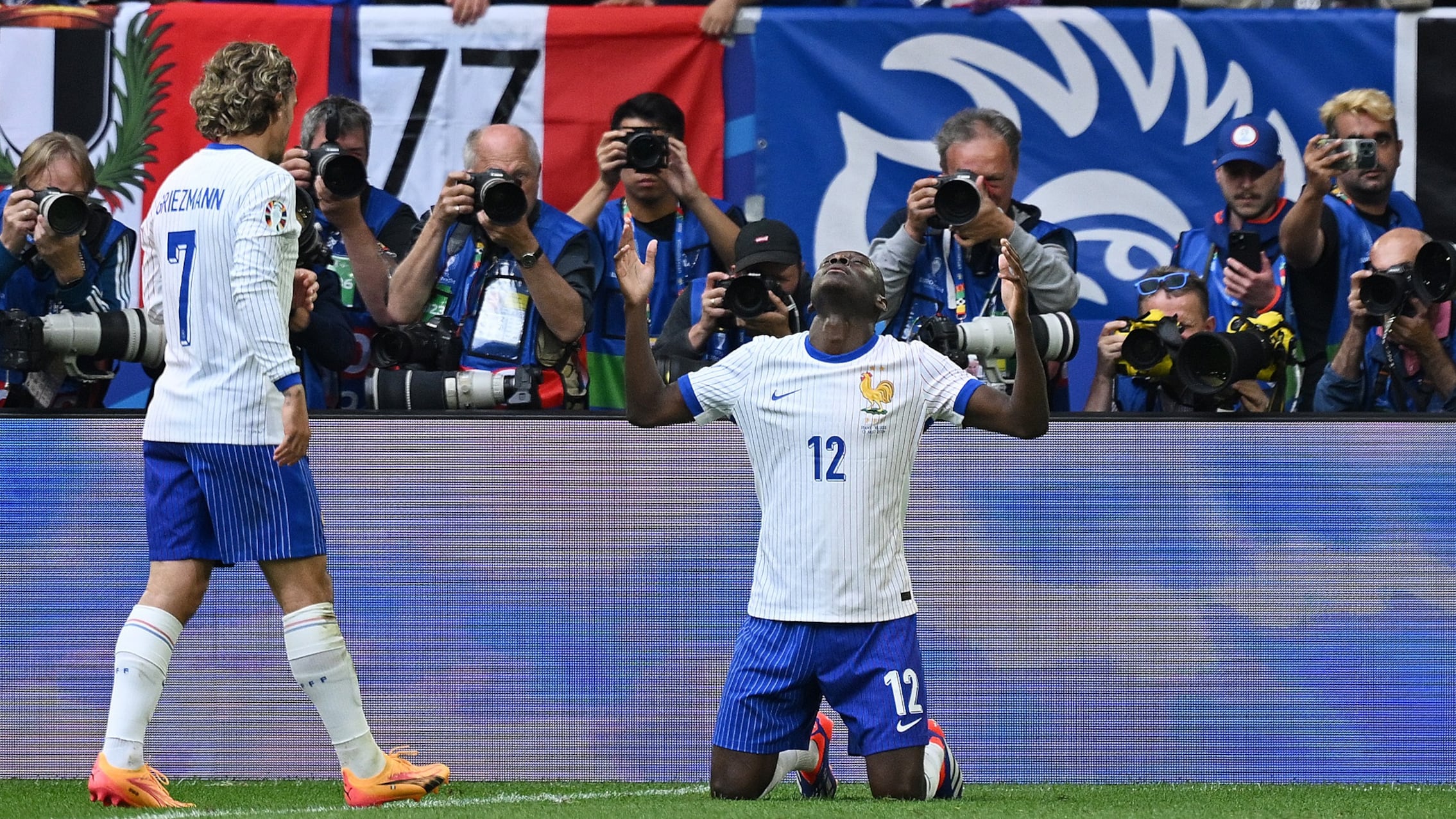 Francia clasifica a Cuartos de Final y enfrentará al ganador entre Portugal y Eslovenia.