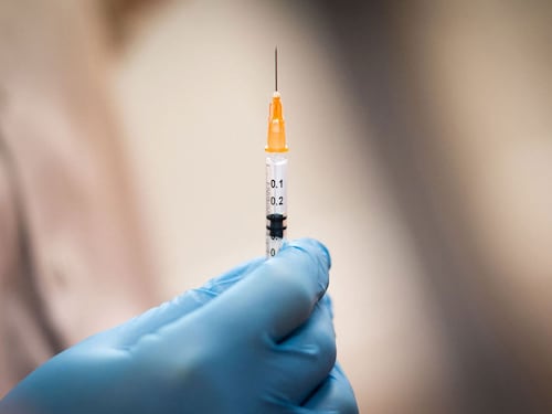 Vacuna Johnson & Johnson alcanza eficacia general del 66%