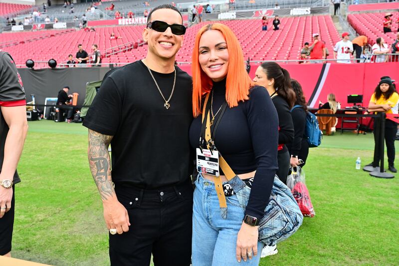 Daddy Yankee y Mireddys González