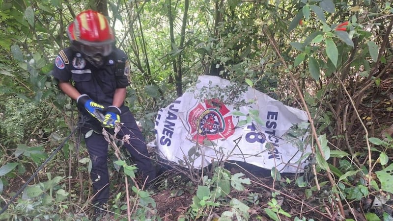 Localizan los cuerpos de los hermanso con señales de violencia.