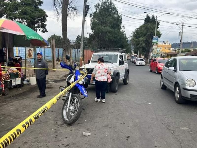 13 fetos fueron localizados en botellas en quetzaltenango.