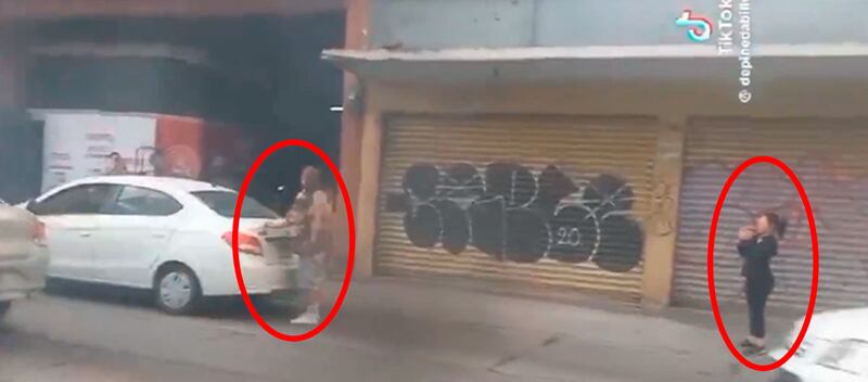 TikTok: “La Tóxica”, así nombran a mujer que destruye el auto de su pareja en plena calle Martí