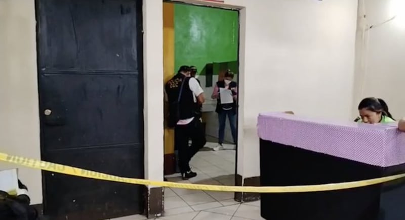 Pareja abandona feto en Sololá