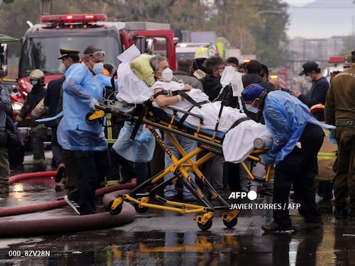 Hospital en Chile se incendia, médicos evacúan a pacientes