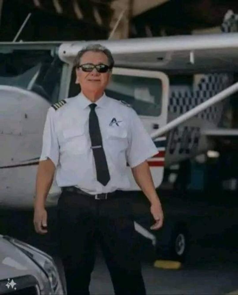 Capitán Edgar Reyes, piloto de la avioneta desaparecida.