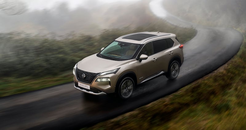 Nissan X-TRAIL e-POWER con rendimiento eléctrico y dinámico, cada viaje se convierte en una muestra de cómo la innovación puede elevar tu experiencia al volante.