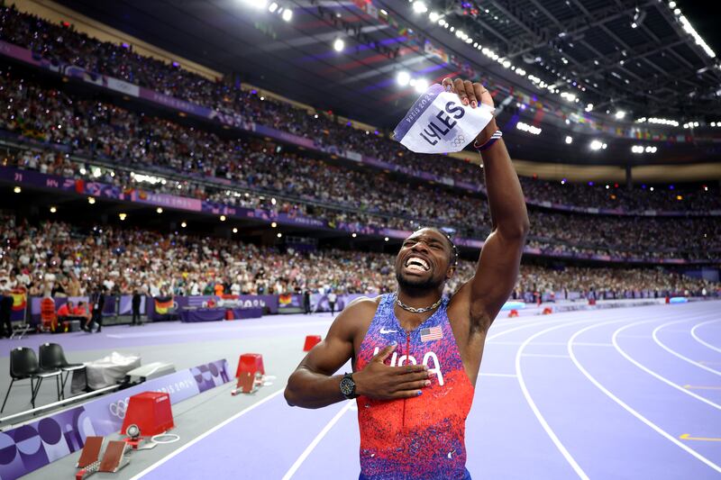 Noah Lyles ganó el oro para Estados Unidos en los 100 metros de atletismo.